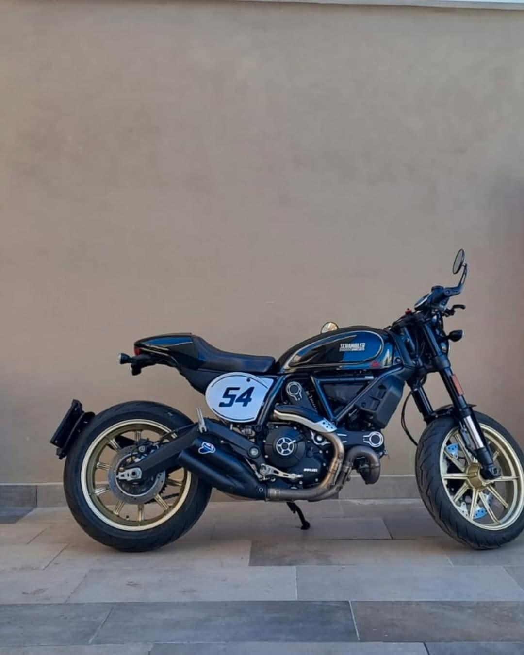 DUCATI SCRAMBLER CAFE' RACER