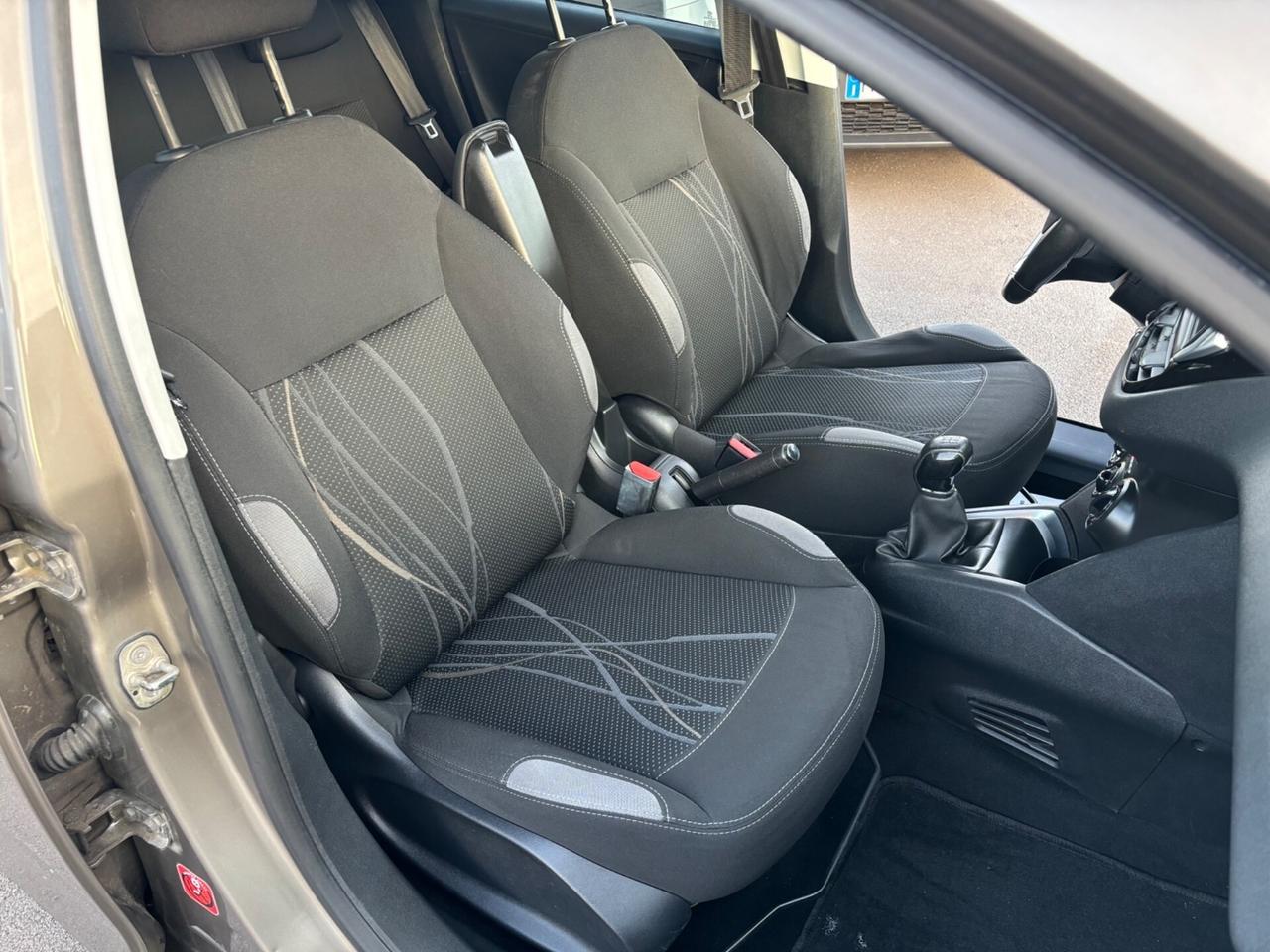 Peugeot 208 1.4 HDi 68 CV 5 porte Allure