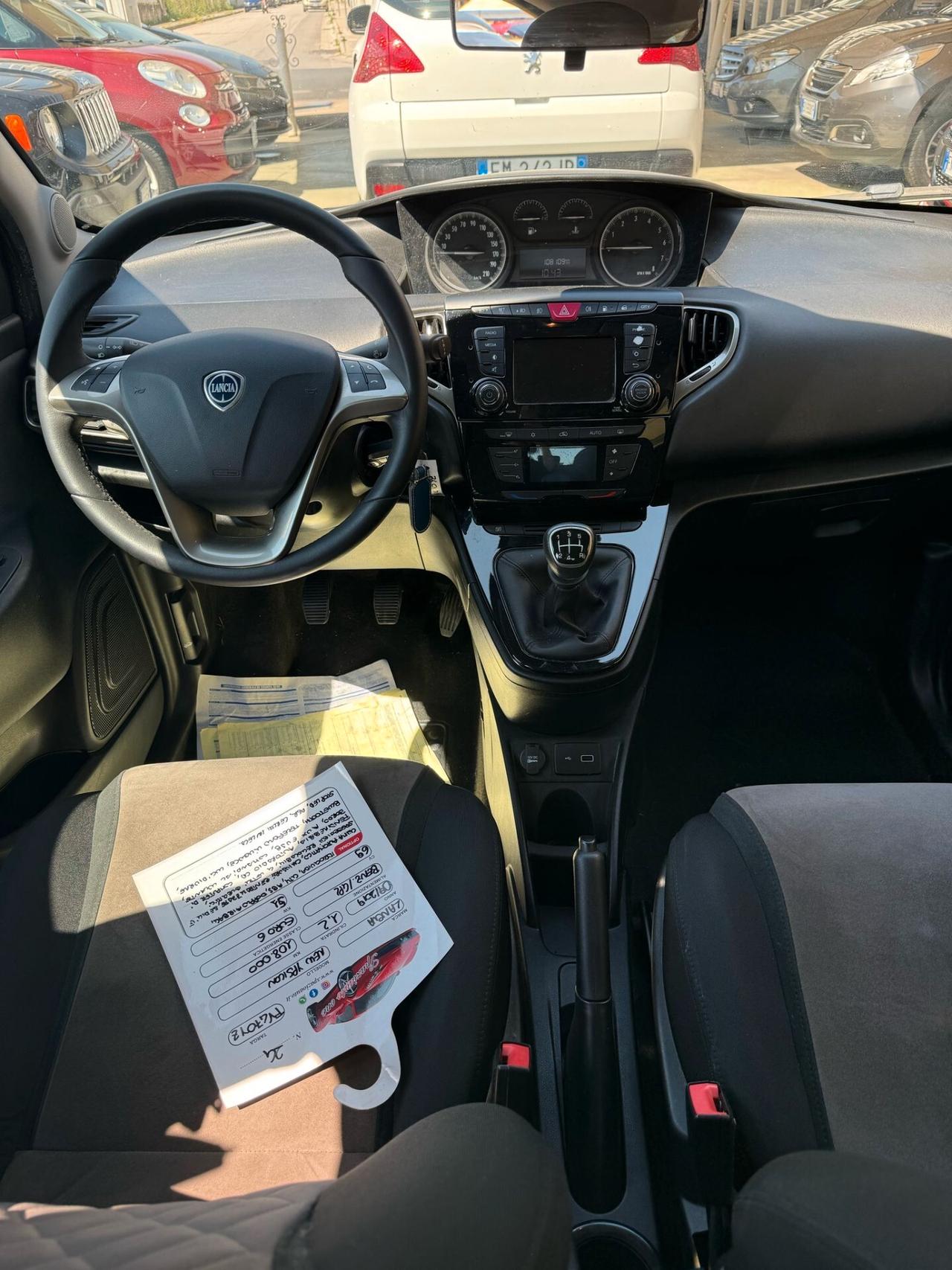LANCIA NEW YPSILON 1,2 B/GPL