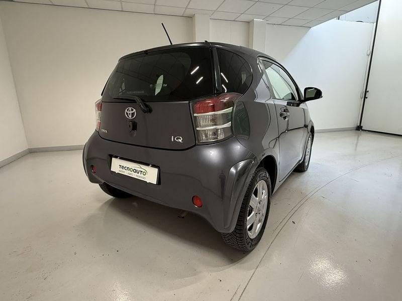 Toyota iQ iQ 1.0 Lounge (high) CVT