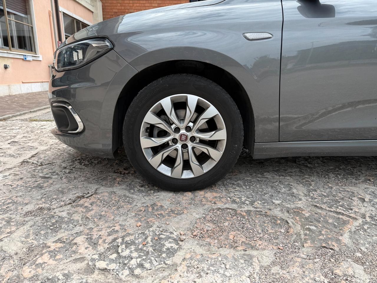 Fiat Tipo 1.6 Mjt S&S 5 porte Lounge