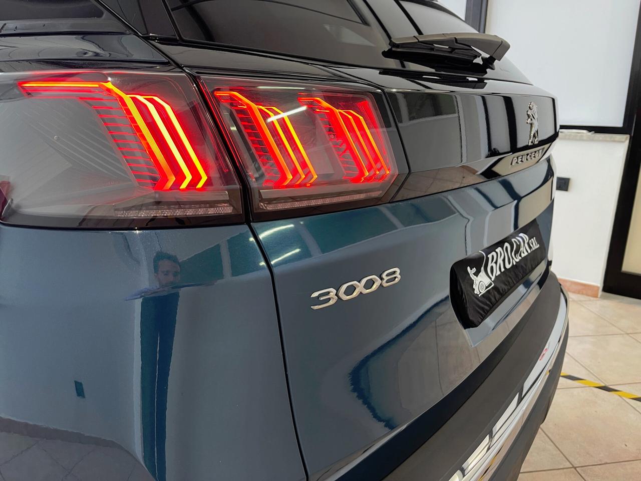 Peugeot 3008 Hybrid 181cv e-EAT8 Allure NO VINCOLO DI FINANZIAMENTO