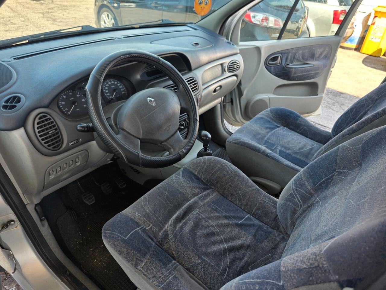 Renault Scenic RXE 1.6 con 132.000km Neopatentati ok