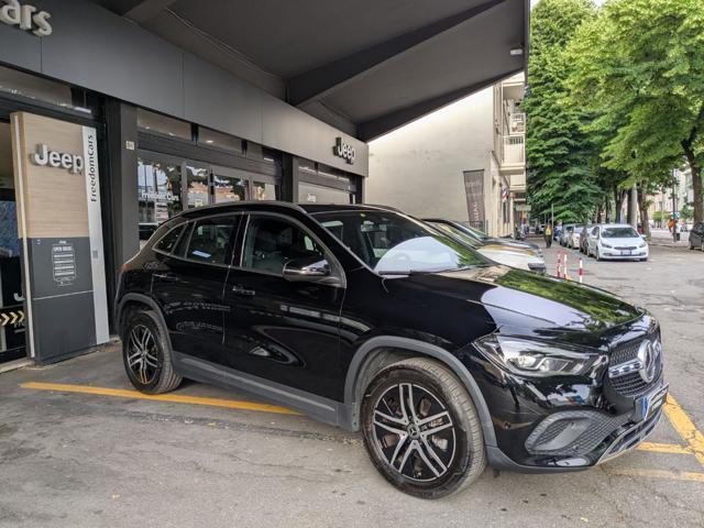 MERCEDES-BENZ GLA 180 d Automatic Sport