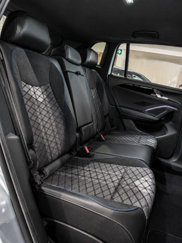 VOLKSWAGEN Tiguan R-Line DSG 2.0 TDI 150 CV Alcantara Aziendale