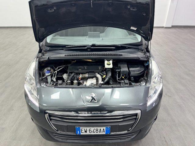 PEUGEOT 5008 1.6 HDi 115CV Business