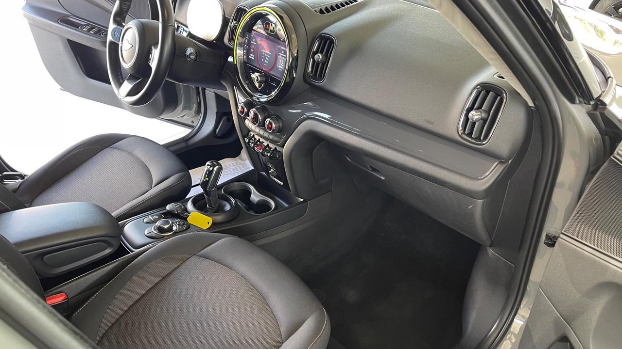 Mini Cooper Countryman 1.5 One D Essential