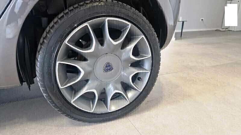 Lancia Ypsilon 1.3 M-Jet 95 CV S&S Gold