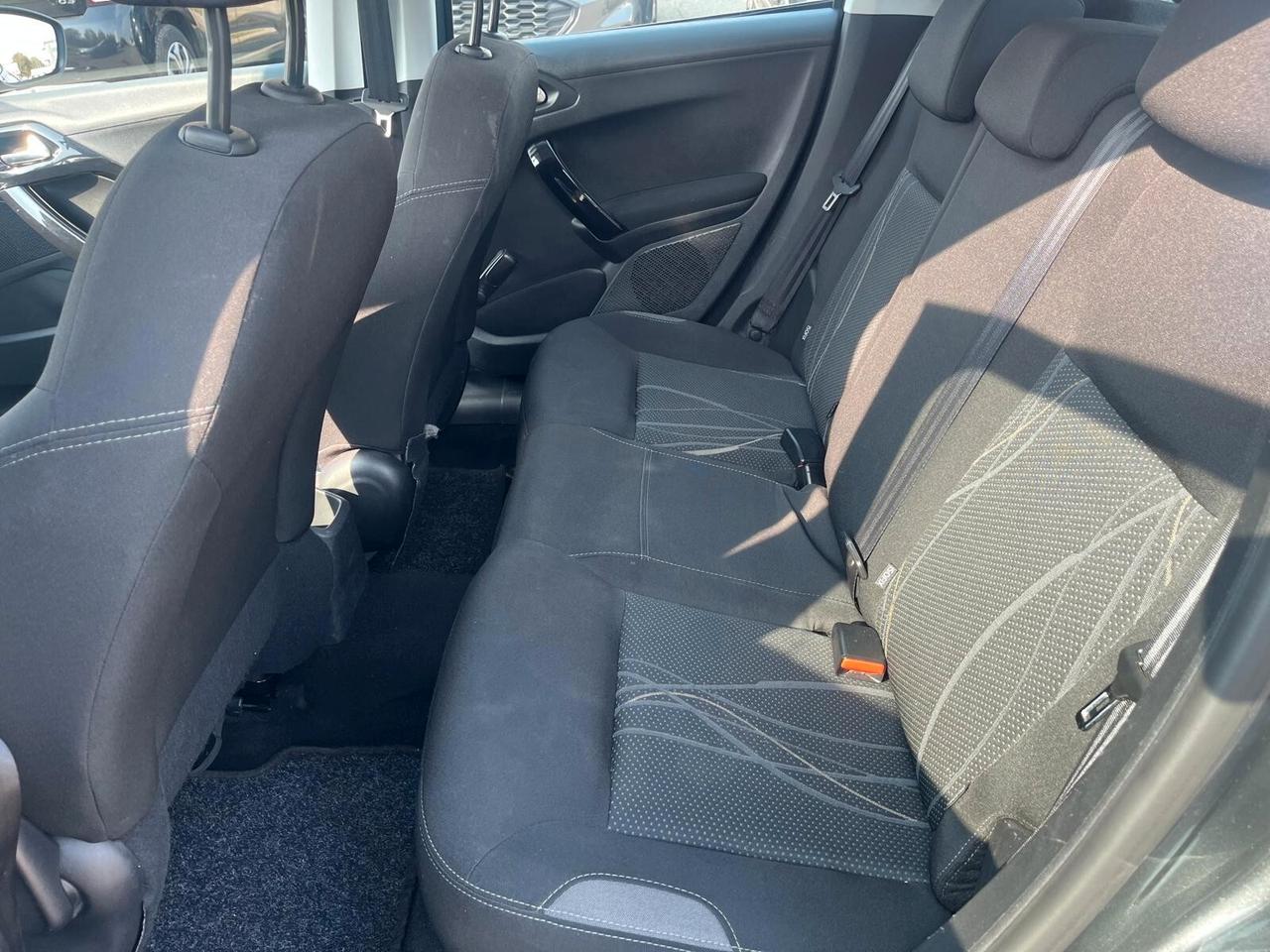Peugeot 208 1.4 HDi 68 CV 5 porte Access