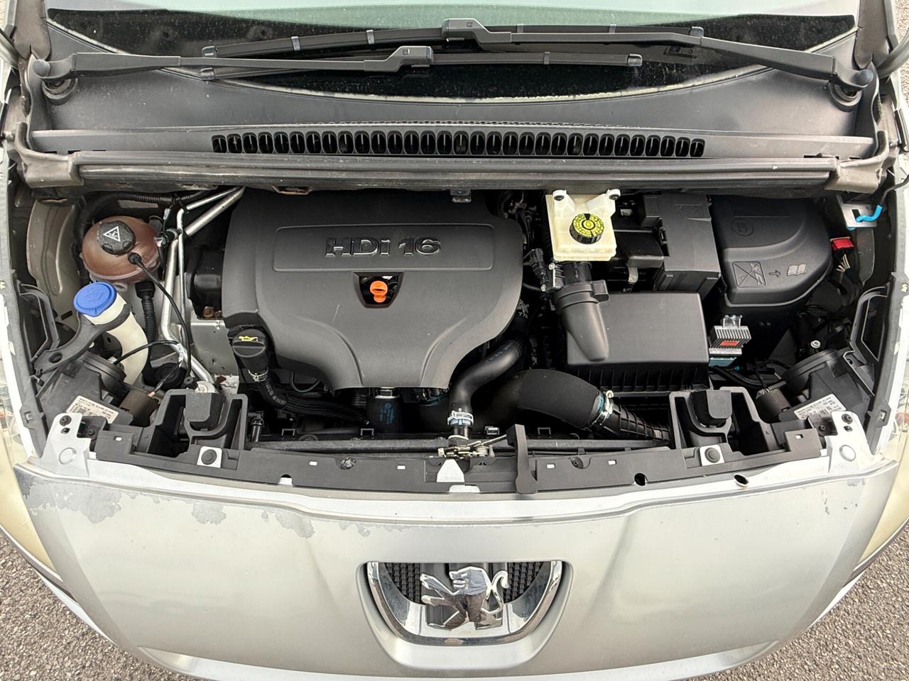 Peugeot 5008 2.0 HDi 150CV