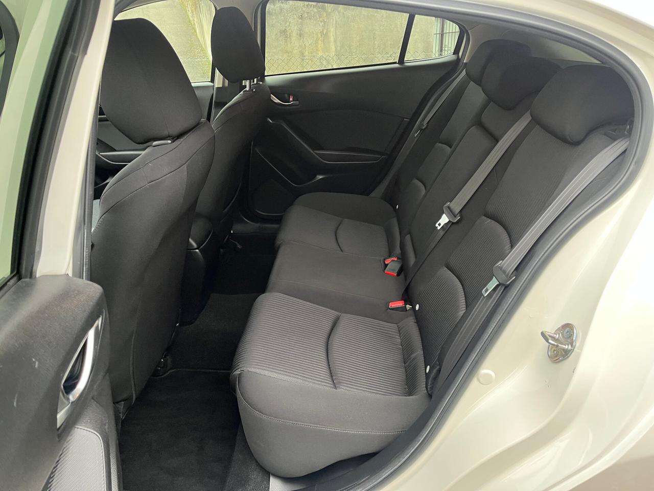 Mazda 3 Mazda3 1.5 Skyactiv-D Exceed Si Permuta Ok Neopatentato