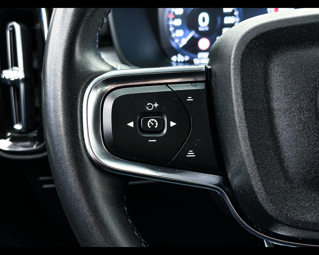 VOLVO XC40 T5 Recharge Plug-in Hybrid automatico