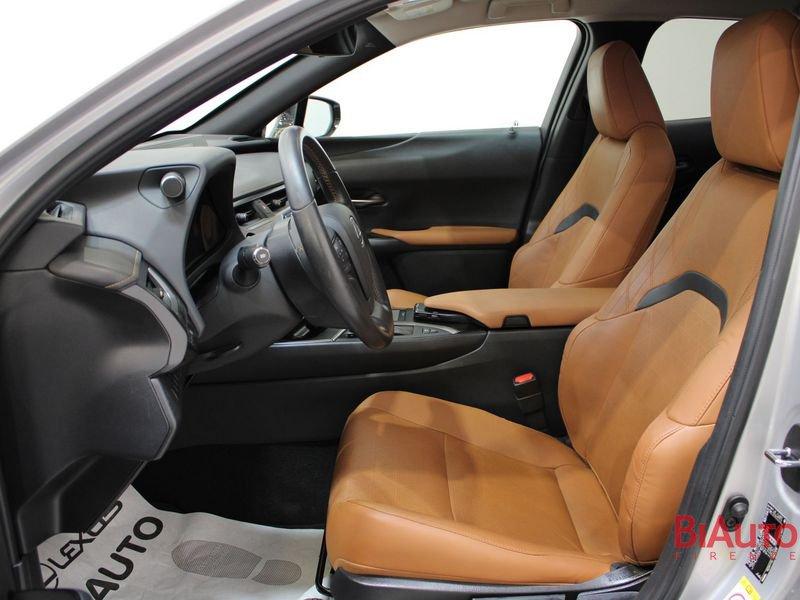 Lexus UX Hybrid Premium