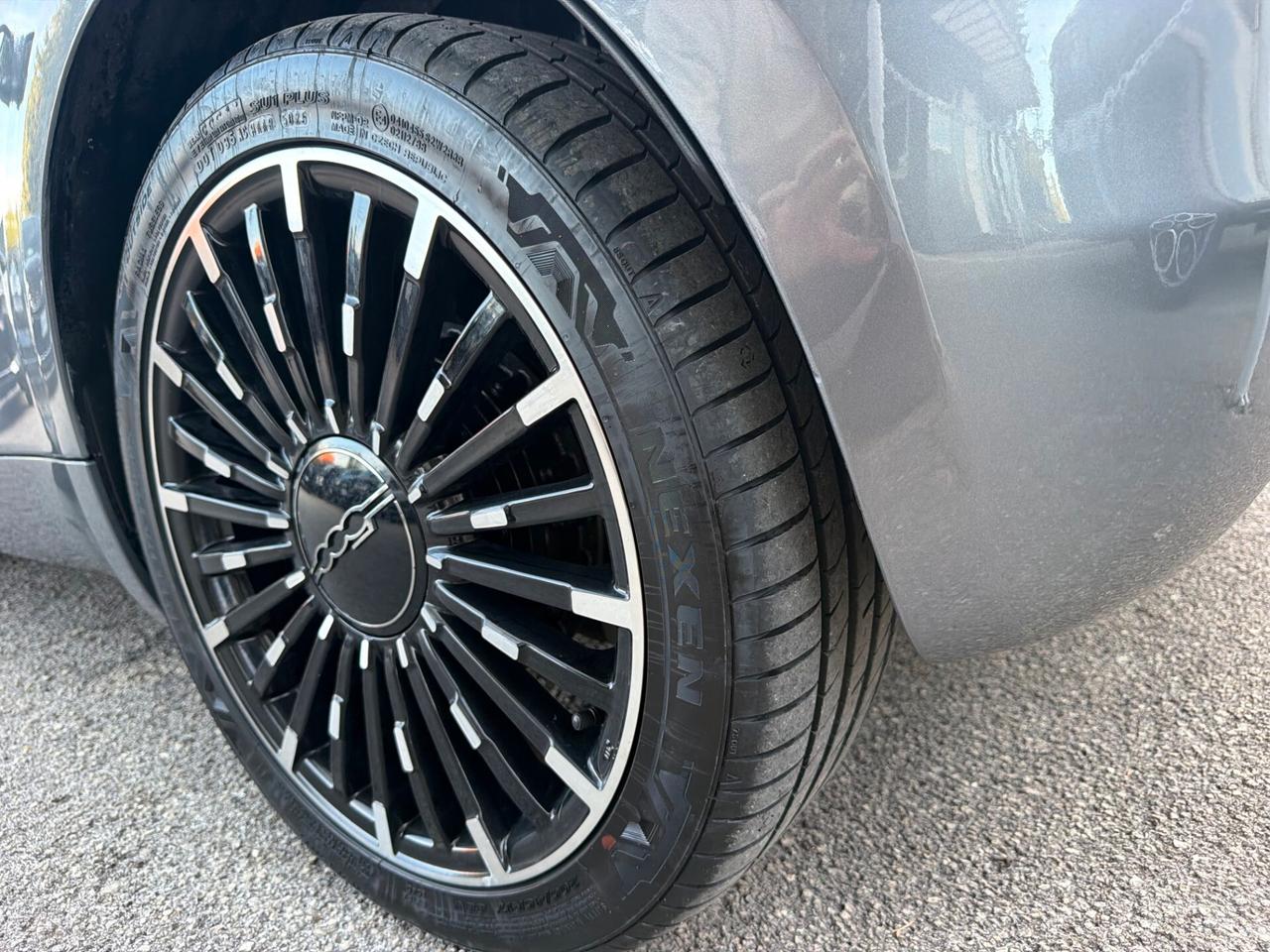 Fiat 500e 3+1 42 kWh Icon 2022 NAVI