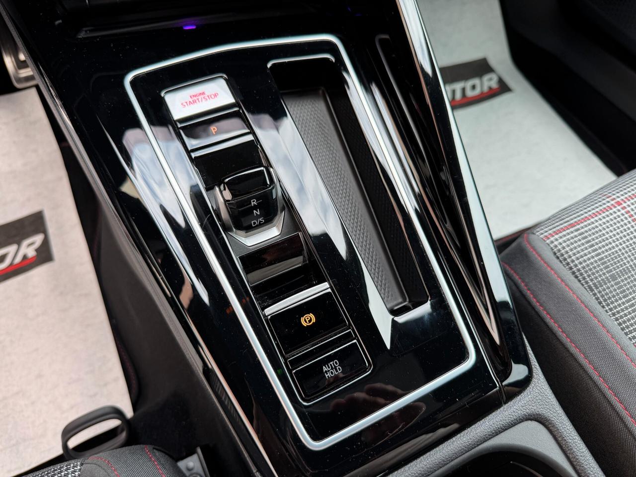 VOLKSWAGEN GOLF GTI 8.5 2.0 TSI 265CV DSG 