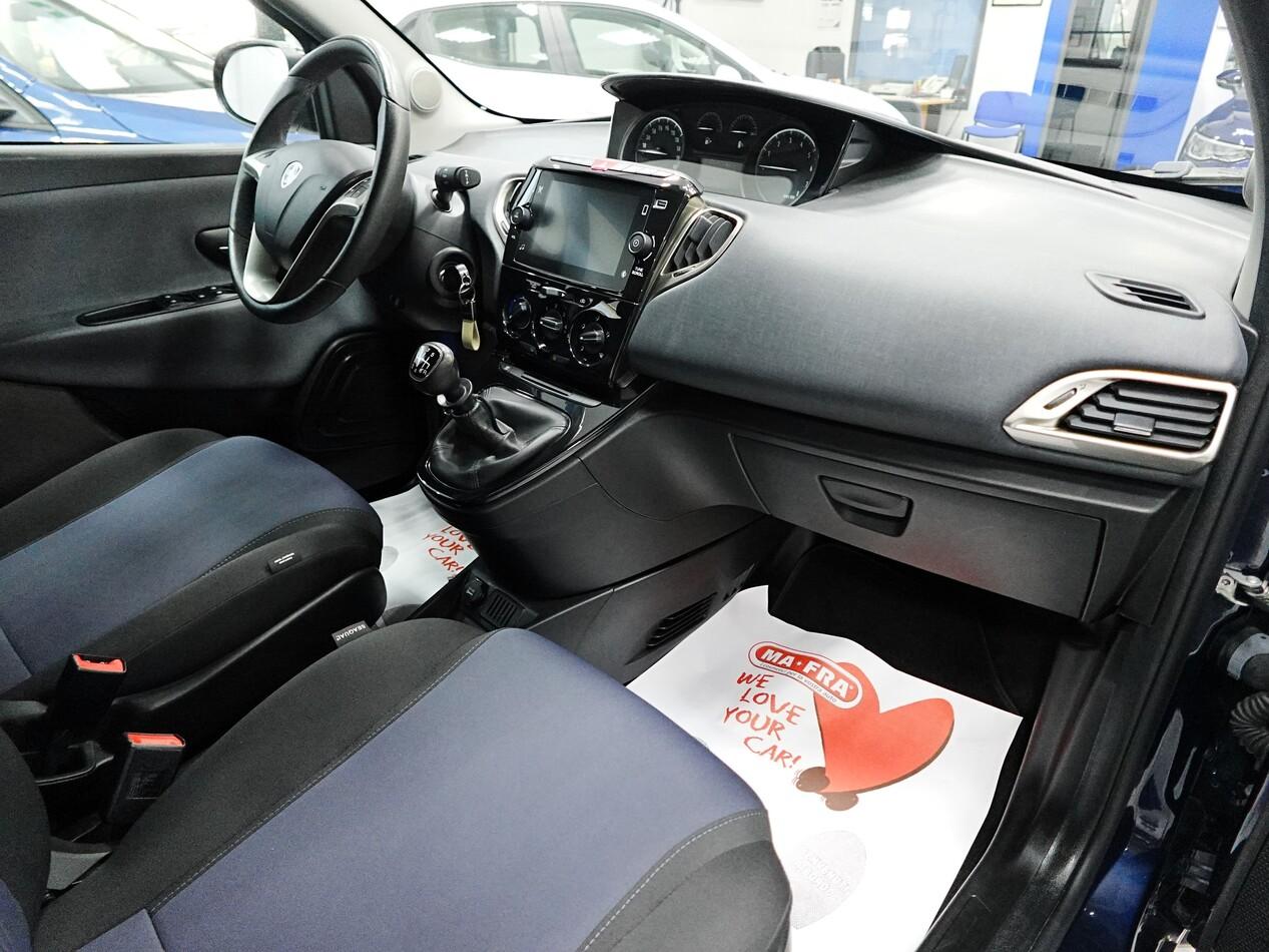 Lancia Ypsilon III 1.0 FIREFLY HYBRID 70 CV GOLD