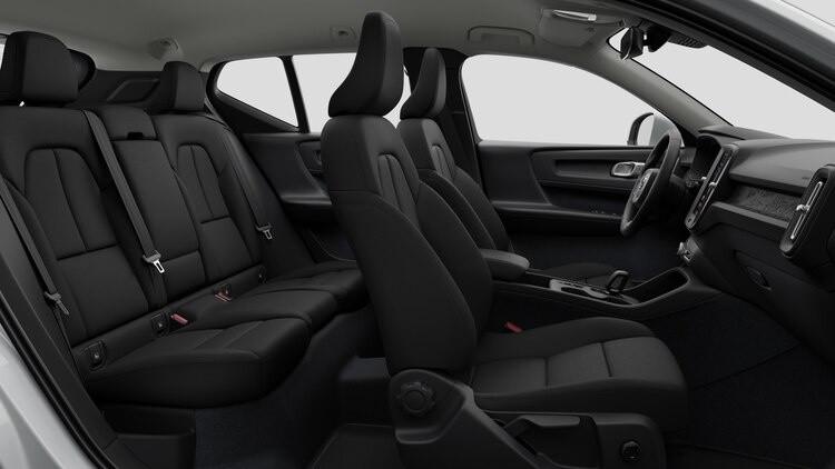 VOLVO XC40 ESSENTIAL B3 AUTO PREZZO PROMO FINO A FINE MESE