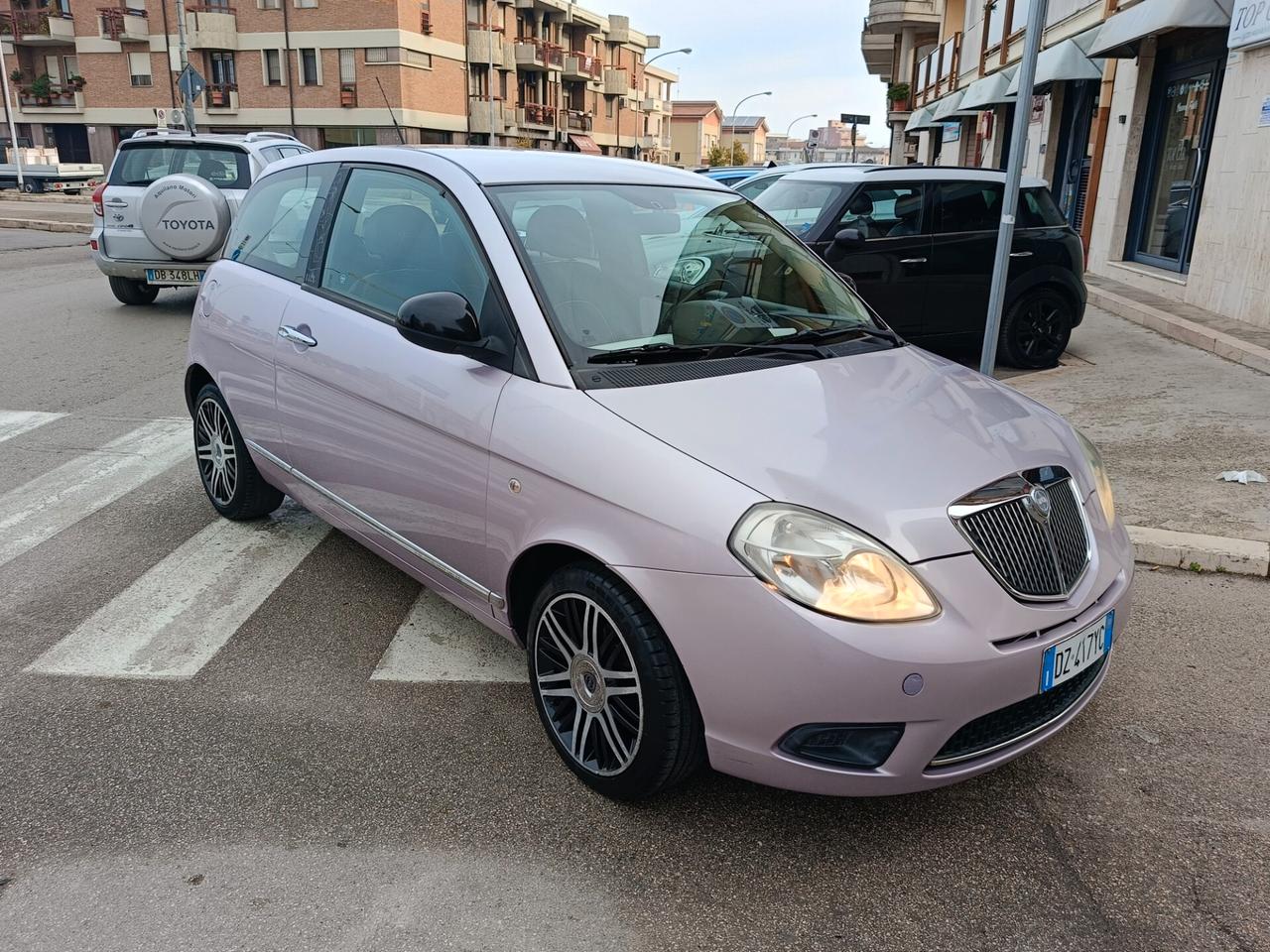 Lancia Ypsilon 1.2 69 CV Elle