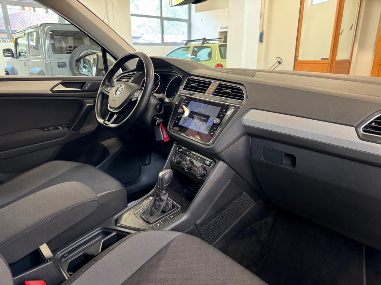 Volkswagen Tiguan 2.0 TDI SCR DSG 4MOTION Business BMT