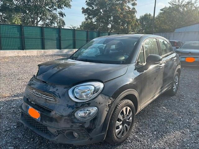 Fiat 500X 2023 1.3 MultiJet 95 CV sinistrata incidentata