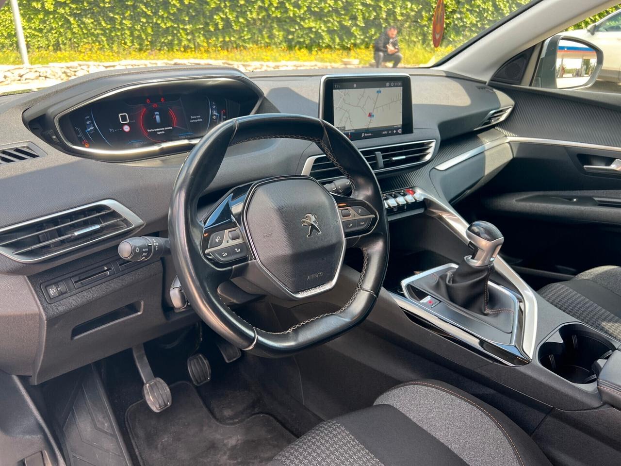 Peugeot 3008 BlueHDi 130 S&S EAT8 Business