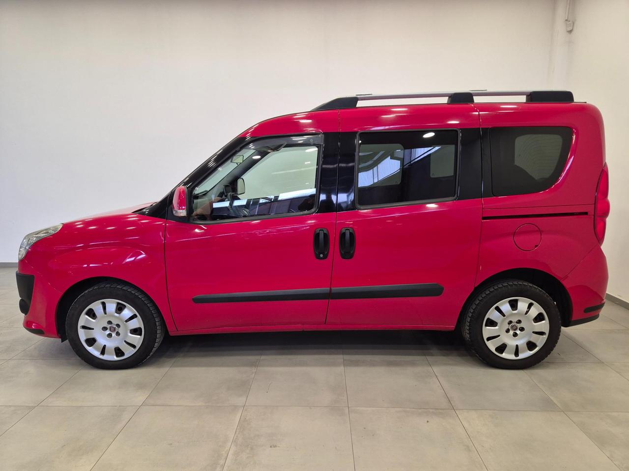 Fiat Doblo 1.6 mjt 16v Dynamic - UNIPROPRIETARIO - NEOPATENTATI - navi - sens. post.