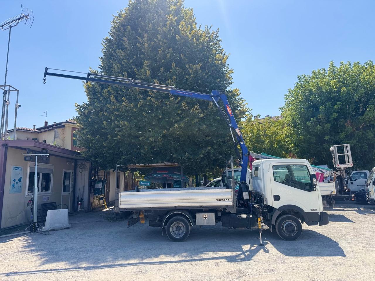 NISSAN CABSTAR NT400 GRU\\\\RIBALTABILE TRILA\\\\PREZZO + IVA