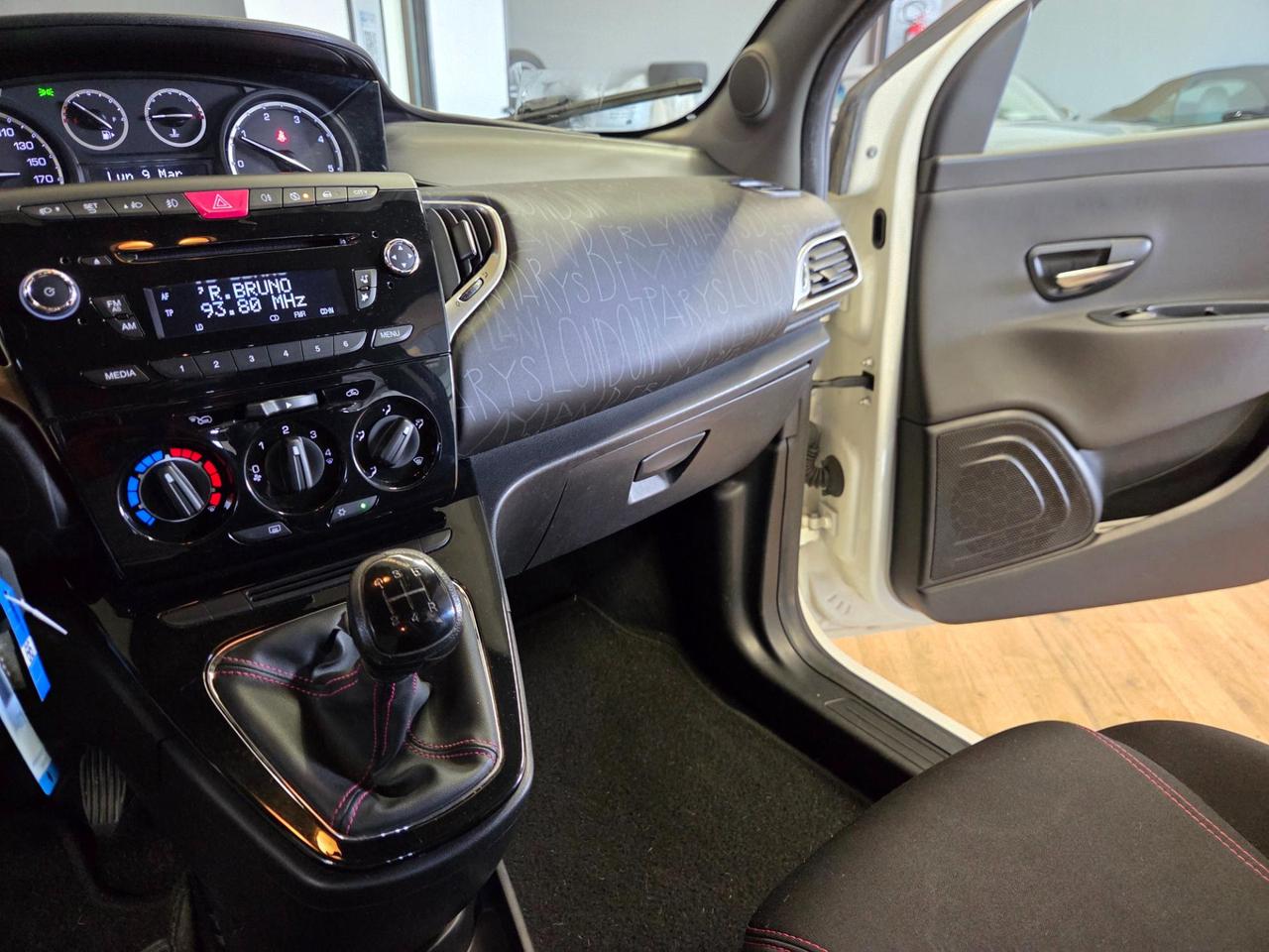 Lancia Ypsilon 5 Porte Ypsilon 1.3 mjt Platinum s&s 95cv