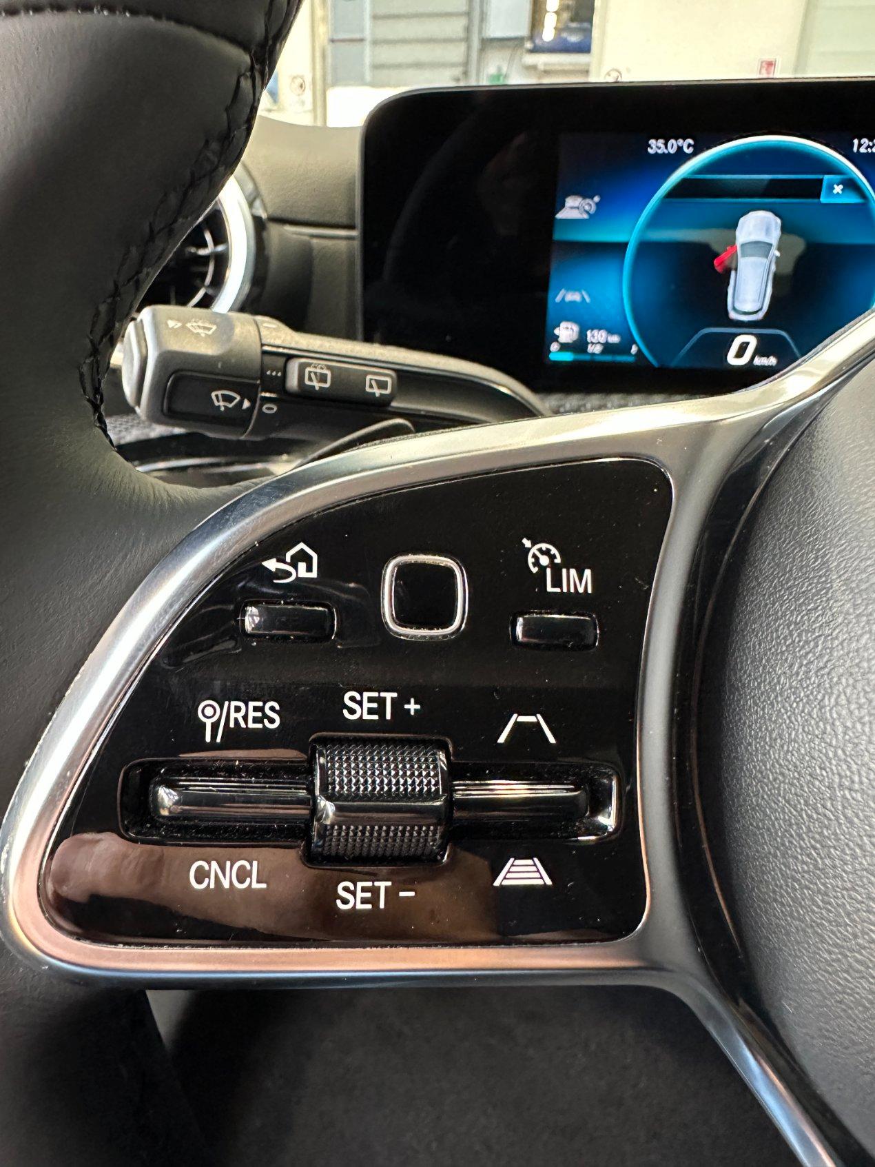 Mercedes CLA Shooting Brake 180 d Sport auto-LED-18"-Camera-Carplay-ACC