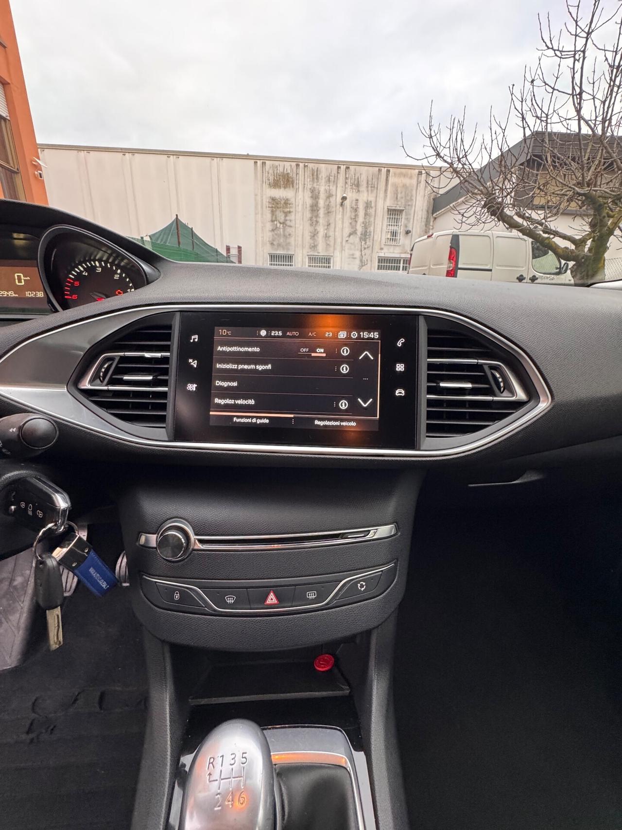 Peugeot 308 BlueHDi 130 S&S SW Allure