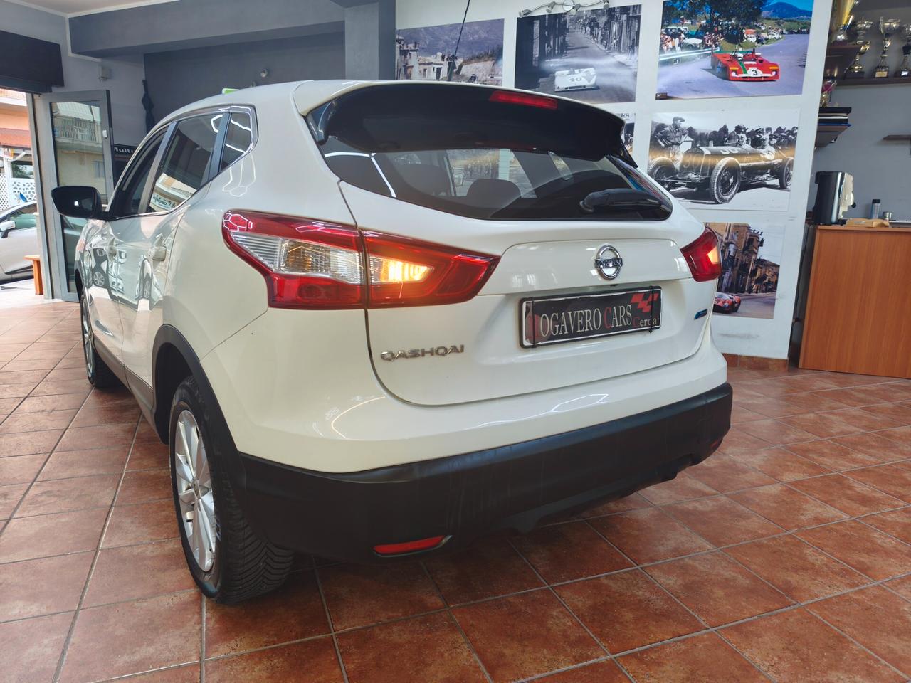 Nissan Qashqai 1.5 diesel 110CV FULL OPTIONAL