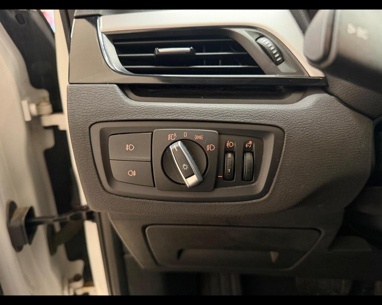 BMW X1 (F48) - X1 sDrive18d Business Advantage