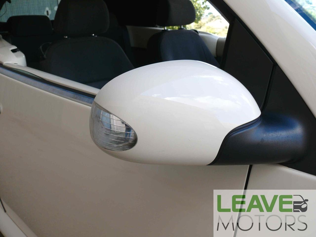 Volkswagen New Beetle 1.6 Cabrio (M1397)