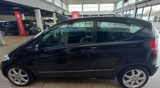 MERCEDES-BENZ A 200 CDI Coupé Avantgarde