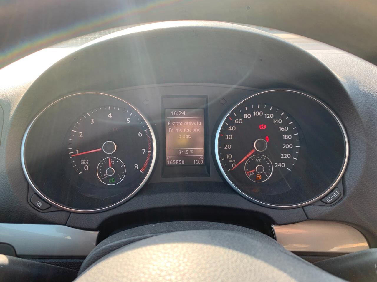 Volkswagen Golf 5P. 1.6 GPL