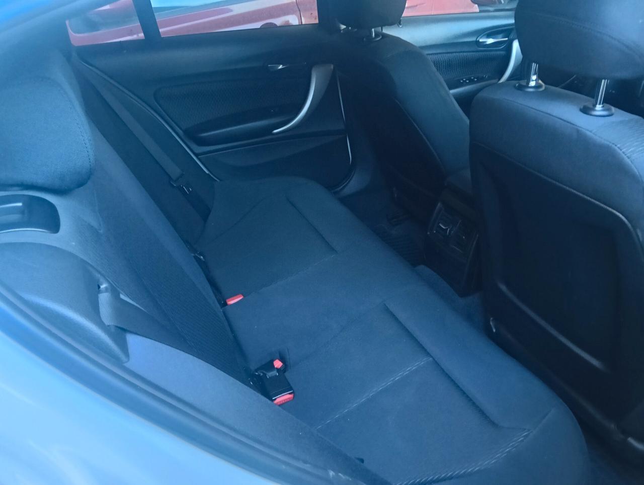 Bmw 116 116d 5p. Business Catena rotta Motore da rivedere