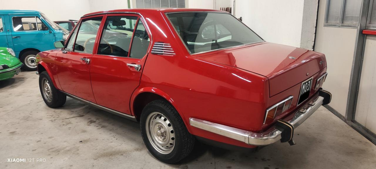 RARA Alfa Romeo Alfetta 1800 SCUDO STRETTO (ROSSO 501)