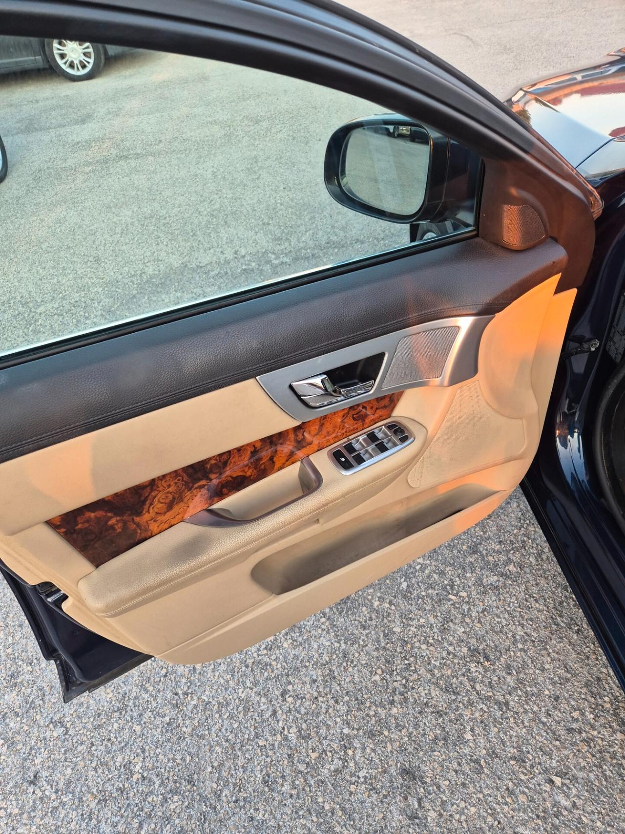 Jaguar XF Sportbrake 2.2 D 200 CV Portfolio