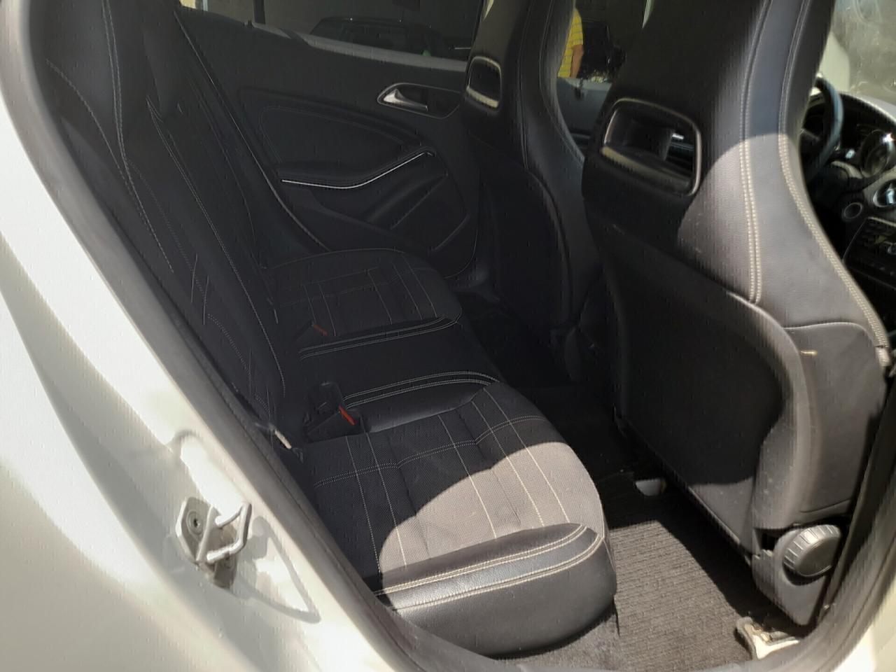 Mercedes-benz GLA 180 d Automatic Premium