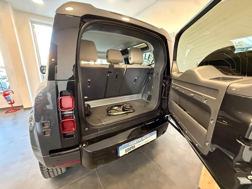 Land Rover Defender 90 3.0d i6 mhev SE awd 200cv auto 6p.ti