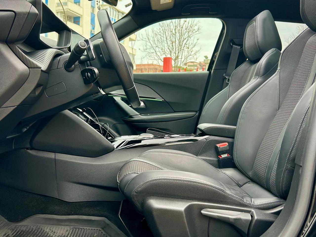 Peugeot 2008 GT 1.5 Blue HDI 130 #8906