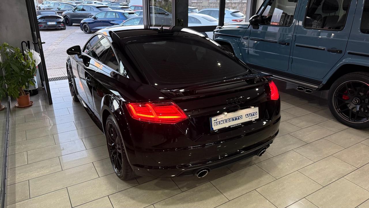 AUDI TT 2.0 TDI 184 TOTAL BLACK