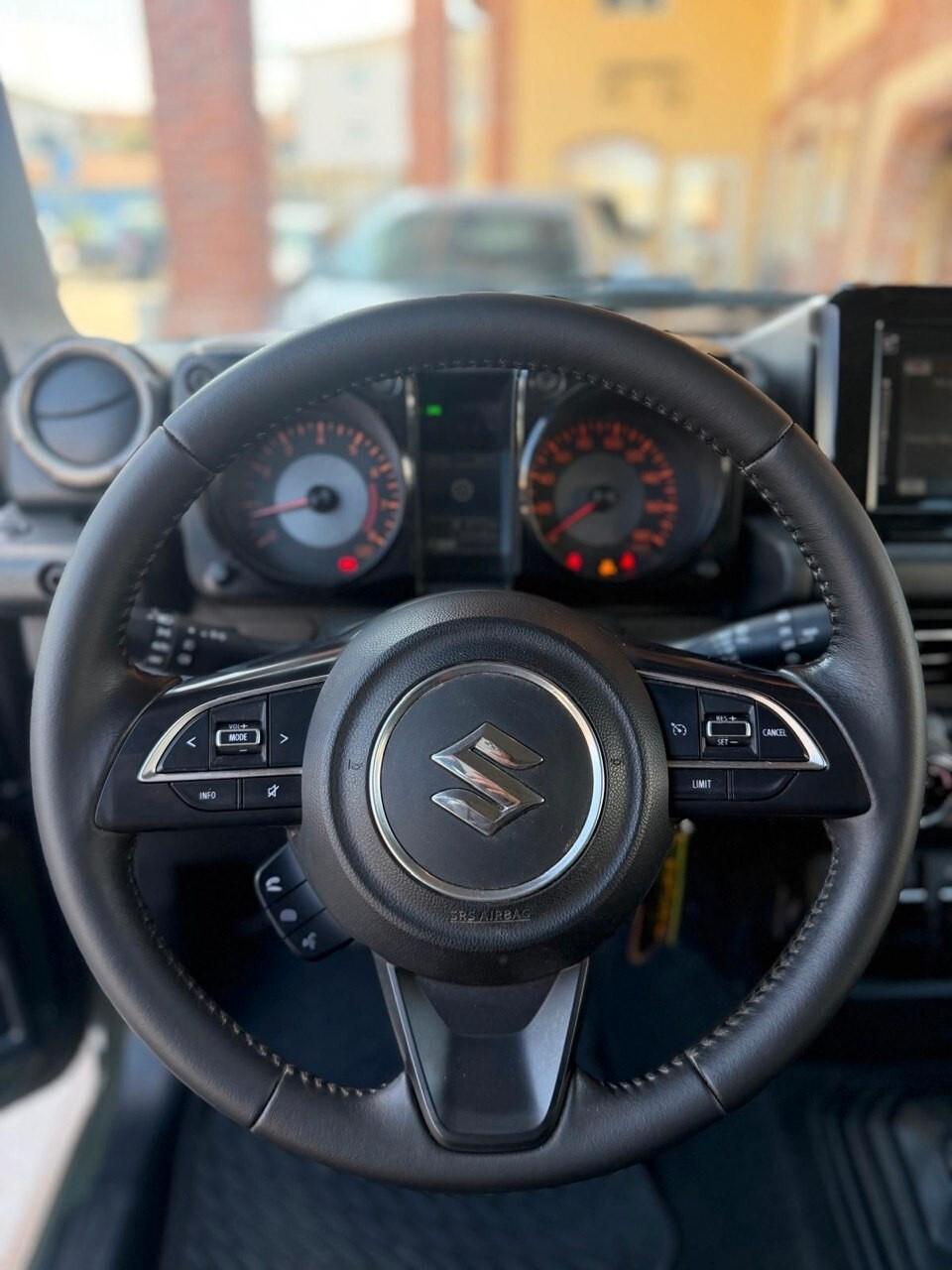 Suzuki Jimny 1.5 5MT Top 4 POSTI