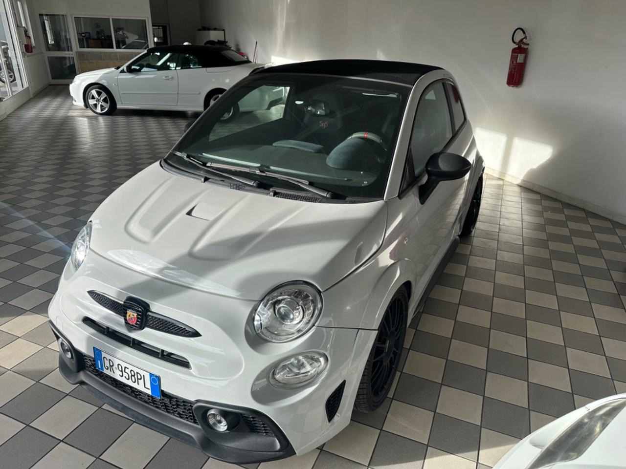 Abarth 595 1.4 Turbo 300 Cavalli