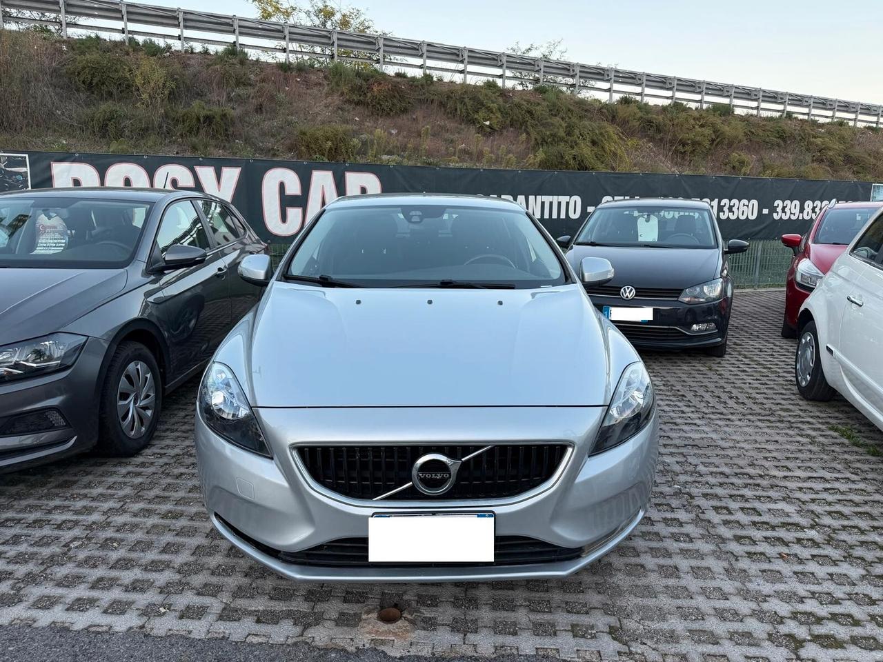 Volvo V40 D2 Momentum 2.0 120CV -2017