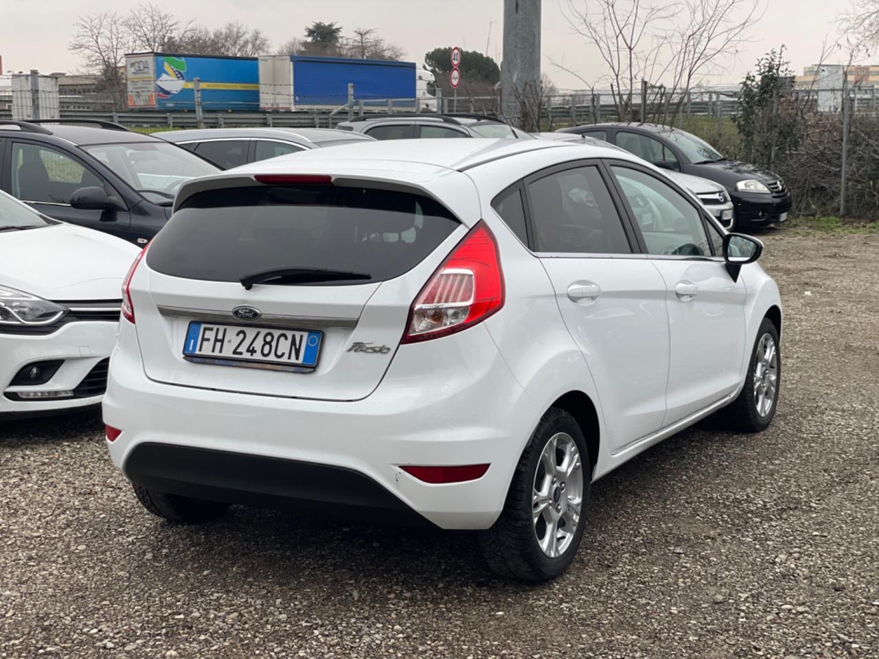 Ford Fiesta 1.5 TDCi 75CV 5 porte Titanium
