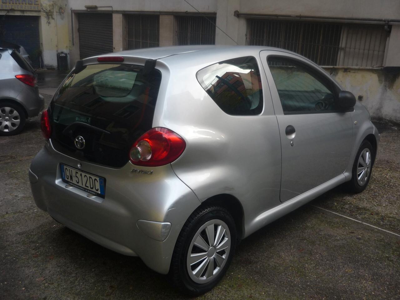 Toyota Aygo 1.0 12V VVT-i 3 porte Sol