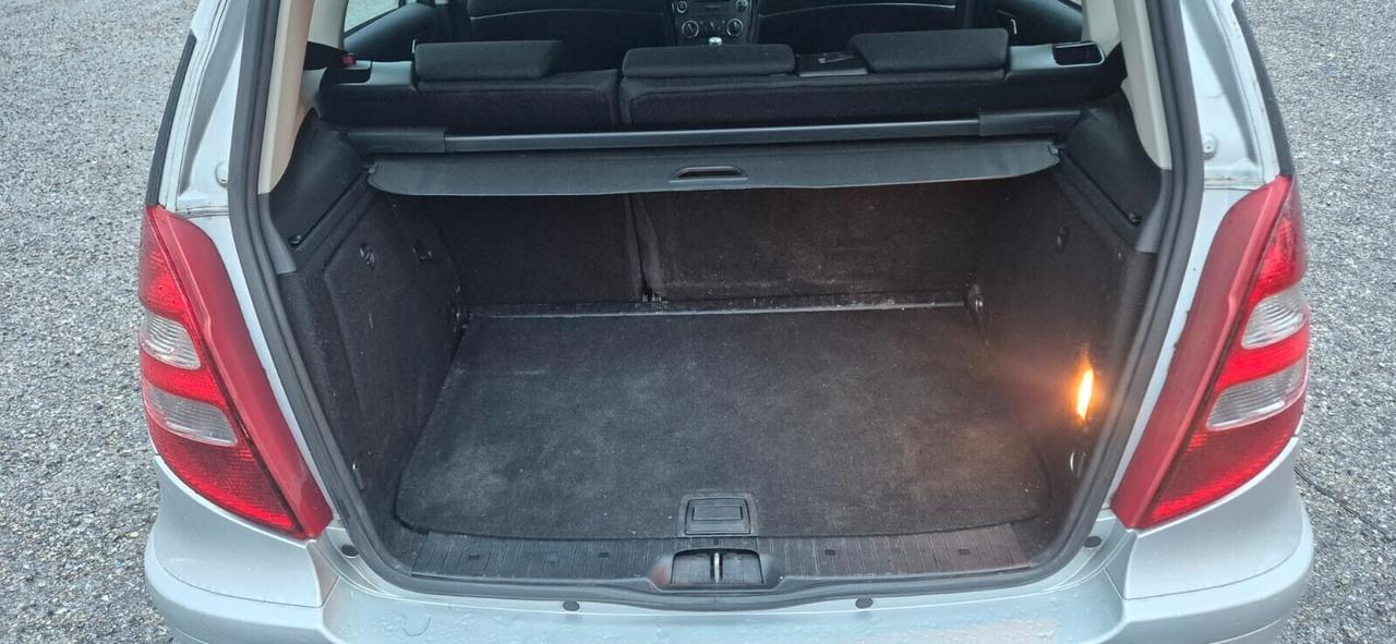 Mercedes-benz A 180 160 CDI Elegance - € 2.499