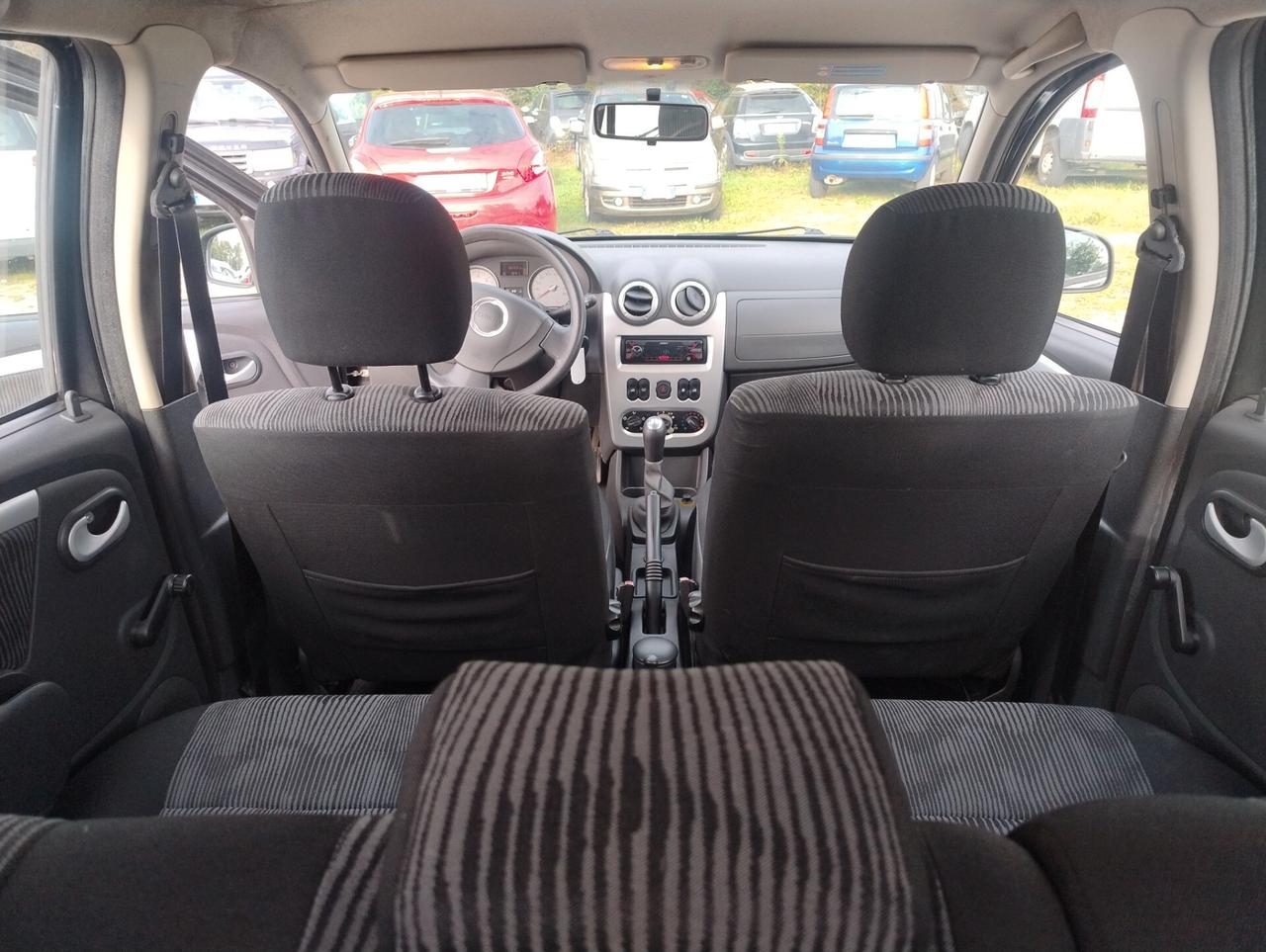 Dacia Sandero 1.2 16V Lauréate