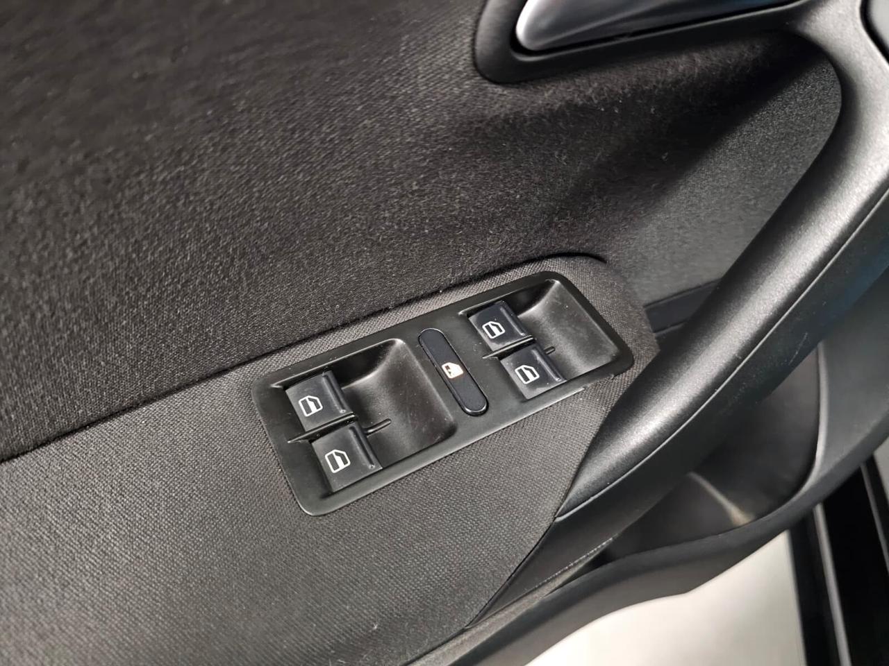 Volkswagen Polo 1.2 70 CV 5p. Comfortline - NeoPatentati